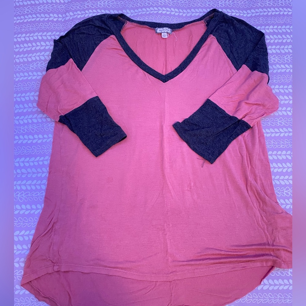 pink and gray tee